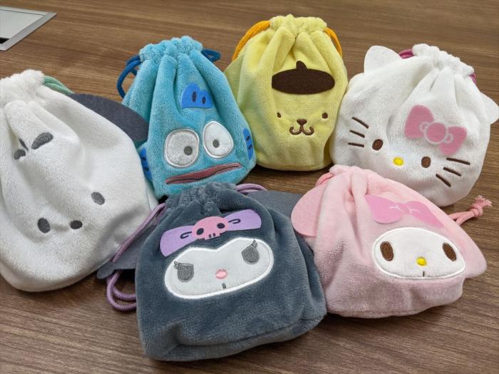 週刊ガチャ221 手触り最高 かわいいふわふわな巾着が登場 サンリオキャラクターズ ふわふわ巾着コレクション ゲームドライブ ゲードラ